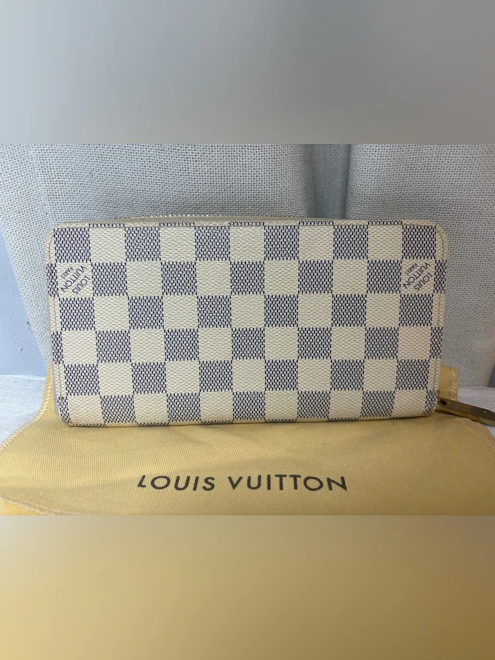Authentic Louis Vuitton Damier Azur Zippy Wallet Full Zip Around Checkered